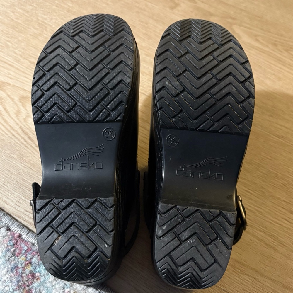 Sz 36 Dansko Classic Black Clogs - Picture 5 of 5